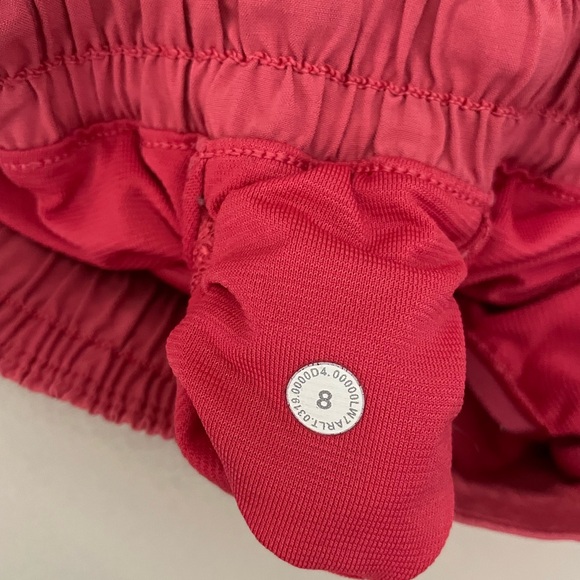 Lululemon Hotty Hot Shorts 4” Lined Heartthrob Size 8 - Picture 9 of 13